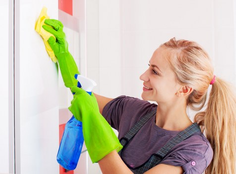 Professional rug cleaning service for homes in Hounslow